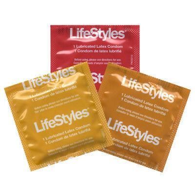 Презервативи Lifestyles ASSORTED FLAVORS - Три аромати ваніль, полуниця та банан 65 фото